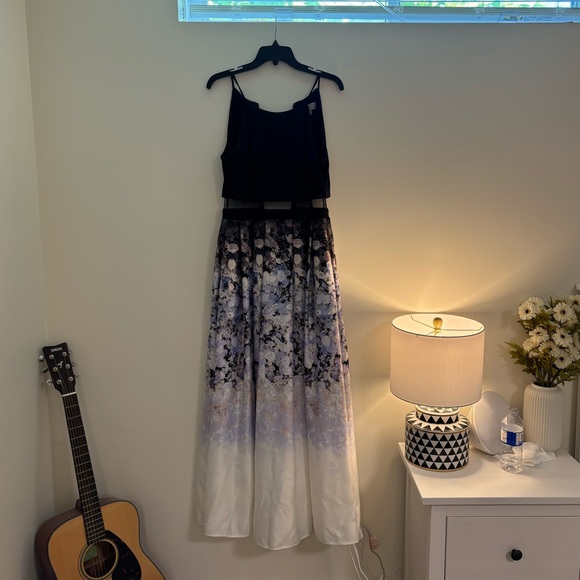 Prom/formal dress! - Picture 3 of 9